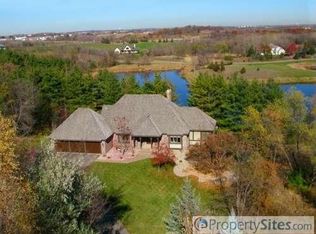 10320 Heidi Ln, Chaska, MN 55318