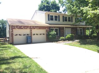 13372 Brookfield Ct, Chantilly, VA 20151