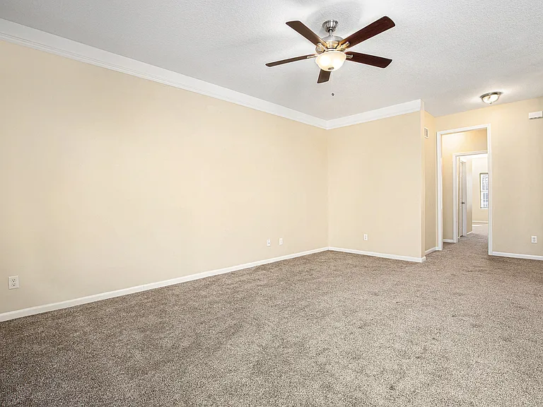 8332 N Nodaway Ave — Photo 7