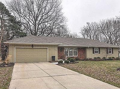 2nd image of 9315 Mohawk Ln