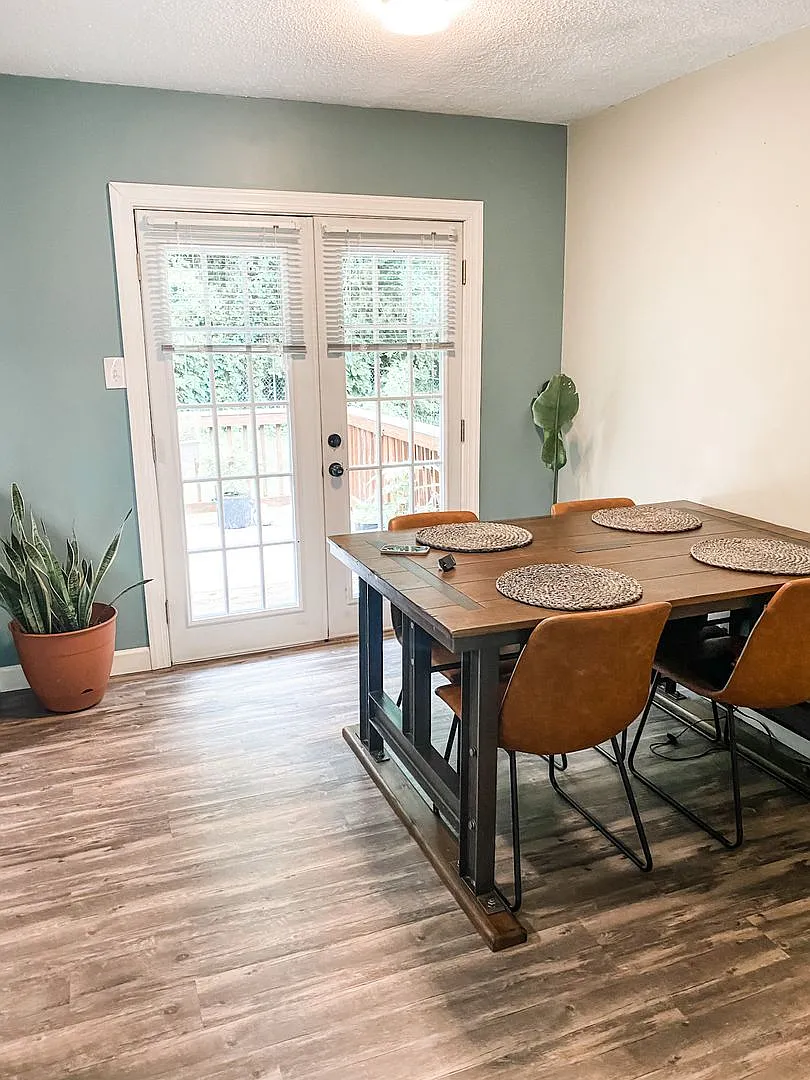 3 Bedroom Rancher — Photo 3