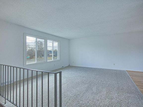 3rd image of 1105 11th Ave