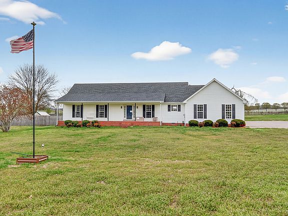 4th image of 766 Rock Springs Rd