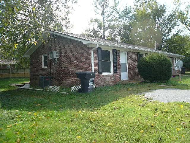 1st image of 405 Alicia Dr APT B