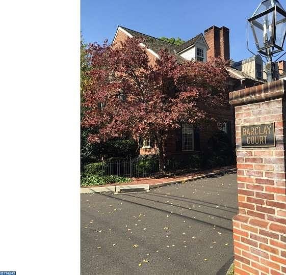 1st image of 12 Barclay Ct