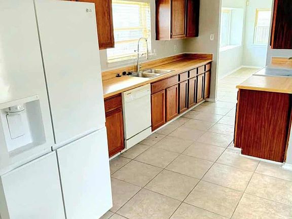 3rd image of 2261 Snowbird Dr