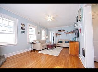 586 Huntington Rd, Stratford, CT 06614