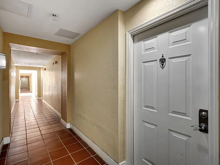 630 Sapodilla Ave #223 — Photo 27