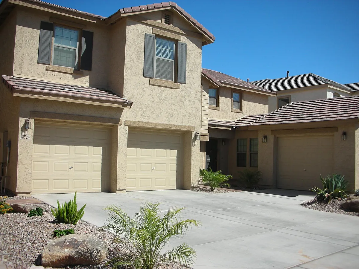 3 car garages - 2724 S Cupertino Dr
