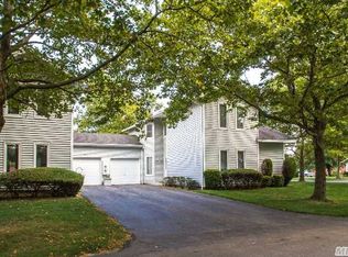 1210 Fenway Rd, Saint James, NY 11780