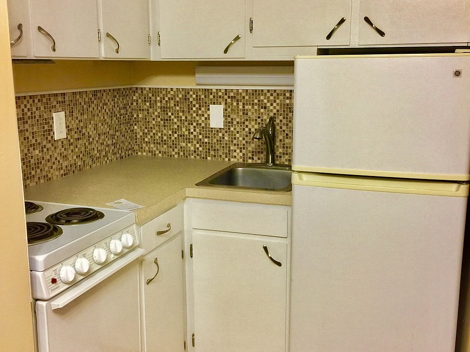 remodeled kitchen, new backsplash, counter tops and kitchen