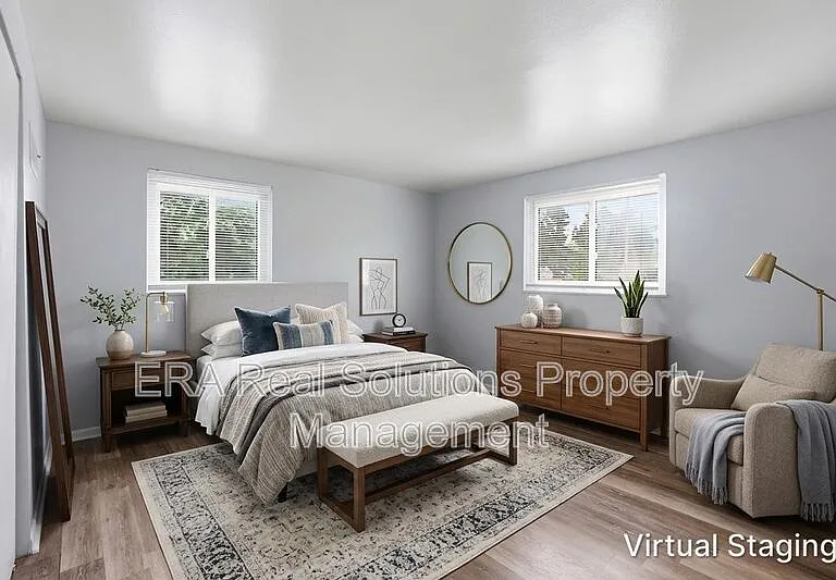 281 S Napoleon Ave #B — Photo 2
