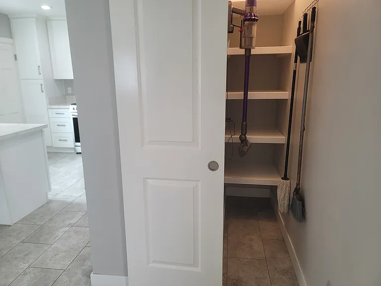 3948 Rose Ave — Photo 8