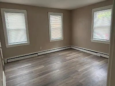 2 bed, 1.0 bath, 1125 sqft, $1,900 — Photo 3