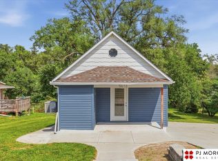 5613 S 48th St, Omaha, NE 68117
