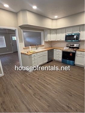 5th image of 205 Beaver St