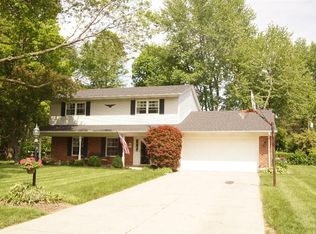 5730 King Arthur Dr, Dayton, OH 45429
