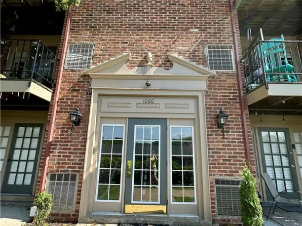 1060 Chatham Park Dr APT G, Pittsburgh, PA 15216