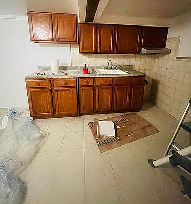 2nd image of 2558 45th St
