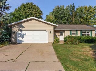 1604 S Balboa Ave, Marshfield, WI 54449
