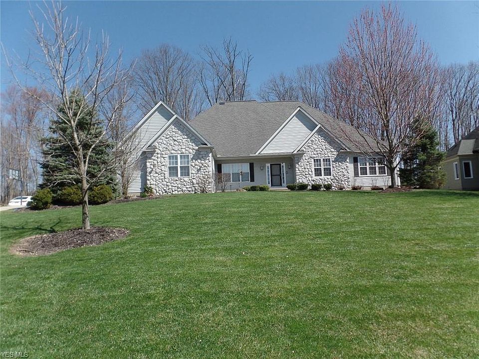 1st image of 8779 Chinaberry Cir N