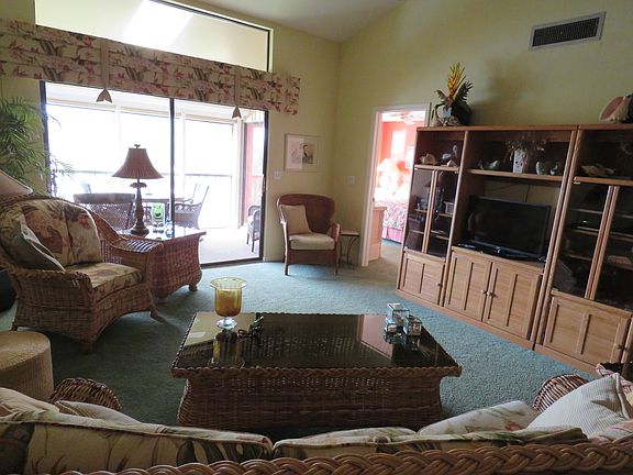 Open concept living/dining