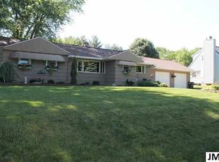 6520 Woodmere Rd, Jackson, MI 49201