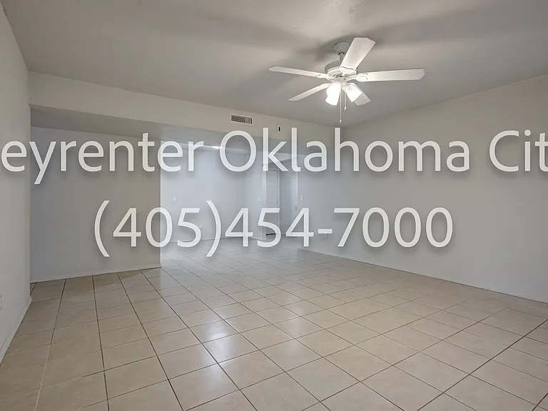 6554 N. Meridian Ave. Townhouse — Photo 9