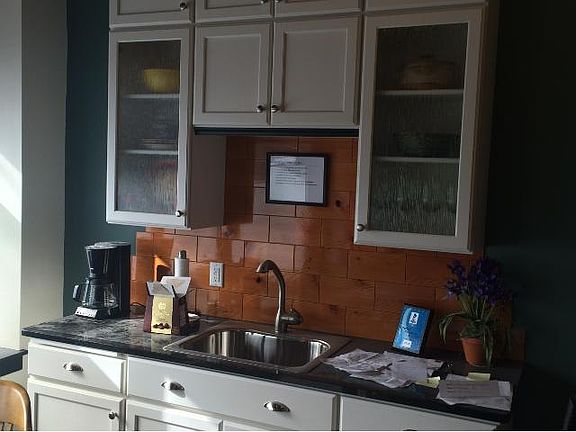 4th image of 899 Randolph Ave