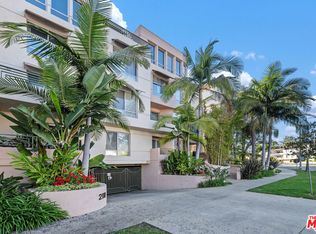 2111 S Beverly Glen Blvd #PENTHOUSE 4, Los Angeles, CA 90025