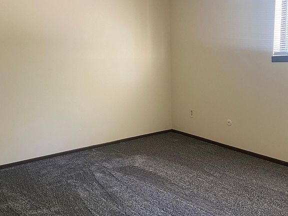 5th image of 888 Rosamond Ave Floor 1