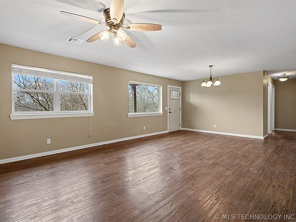 5th image of 1411 Newport Rd