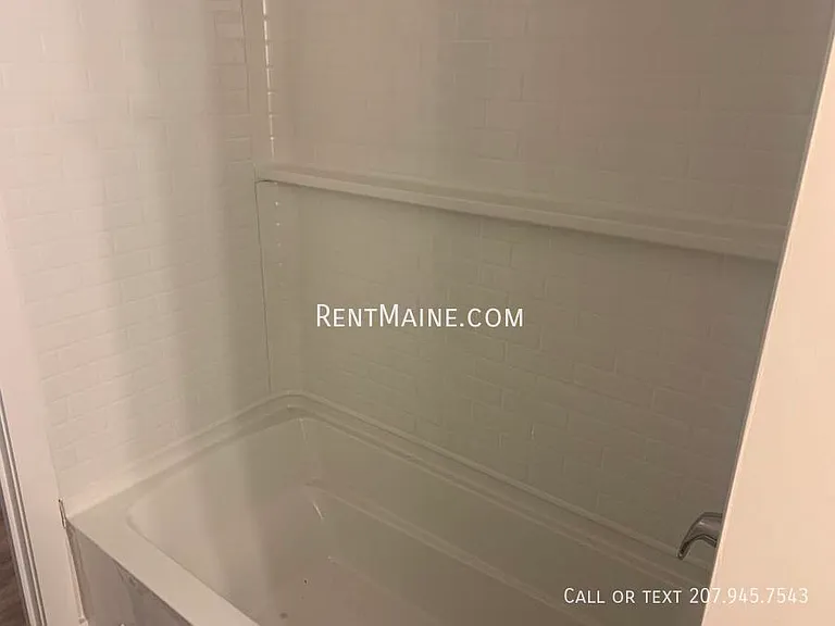 558 S Main St — Photo 11