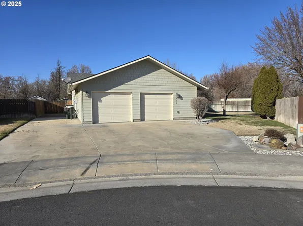 914 SW Brandt Ct, Hermiston, OR 97838