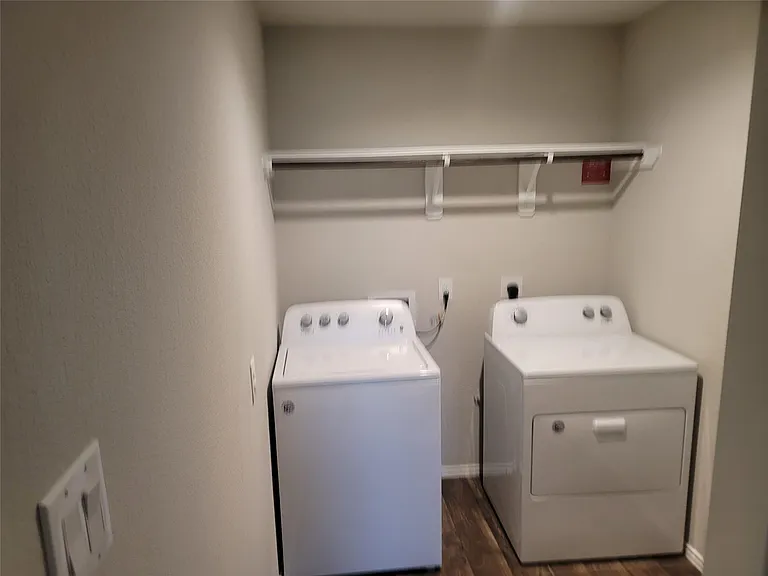 846 Autumn Flats Way — Photo 16