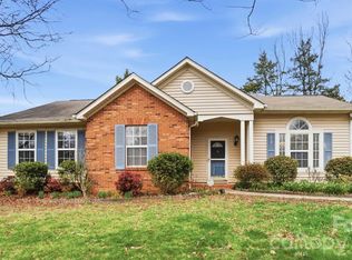 3401 Catskill Dr, Matthews, NC 28105