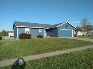 1706 SW Valley View Ct, Topeka, KS 66615