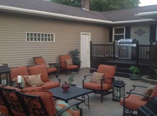 5770 Prentis Rd, Waterford, MI 48327