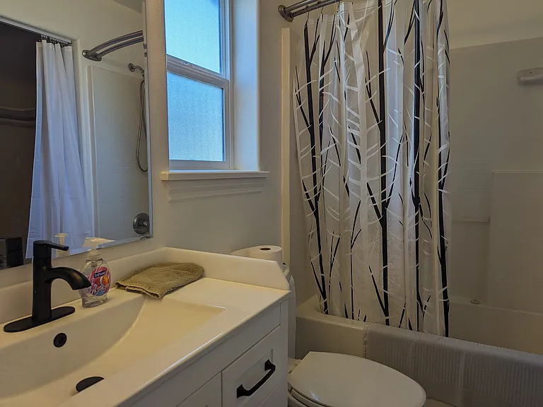 959 Wawona Ave SE #B — Photo 36