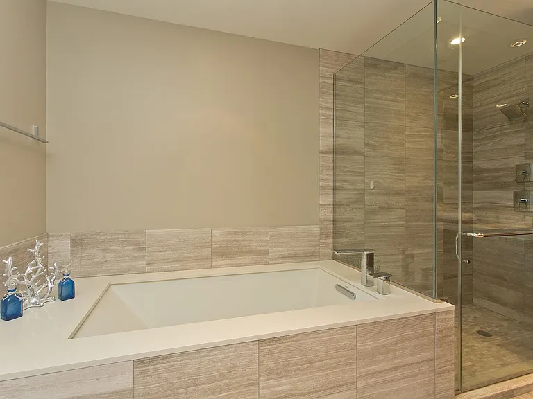1555 Kapiolani Blvd #1800 — Photo 18