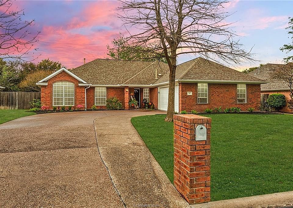 1st image of 717 Aster Dr