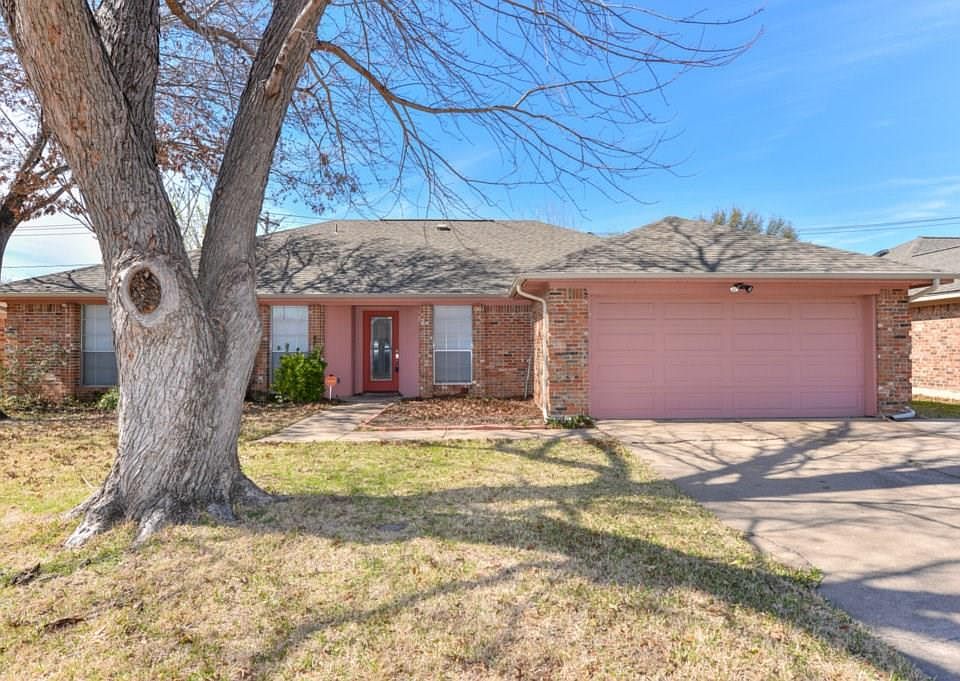 1st image of 5621 Jamaica Cir
