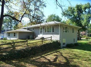 21490 N Shore Dr, Sturgis, MI 49091