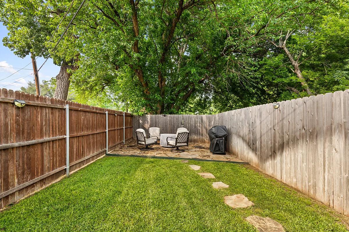 Building Photo - 405 Wimberly St