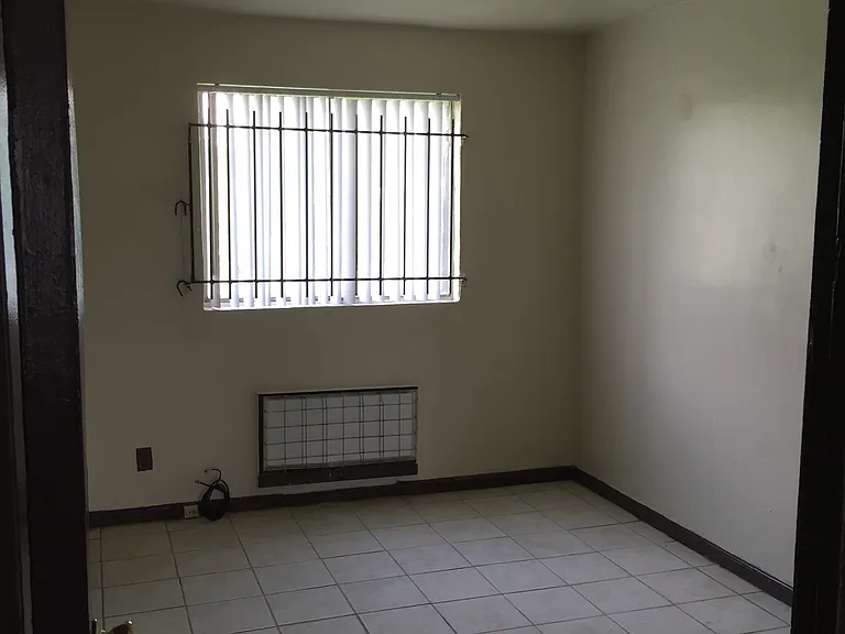 10201 Plymouth Rd #6 — Photo 9