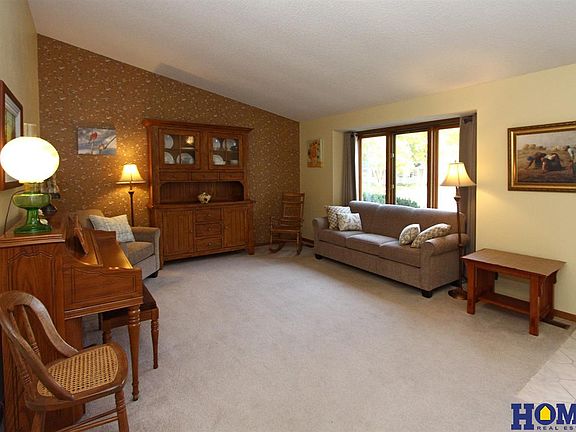 4th image of 3101 Orwell St