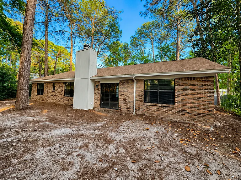 723 Prestwick Dr — Photo 29