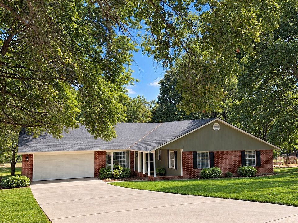1st image of 2560 Orchard Hill Rd