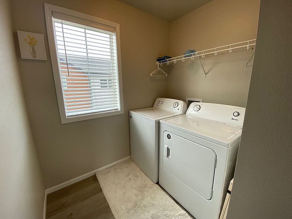 709 10th Ave N Fargo ND Zillow