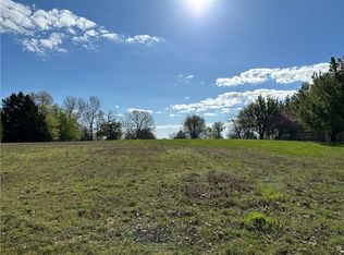 N Hillside Ter, Fayetteville, AR 72703